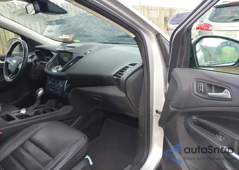 2018 Ford Escape Titanium из США, поврежденный, VIN 1FMCU9J90JUC73822